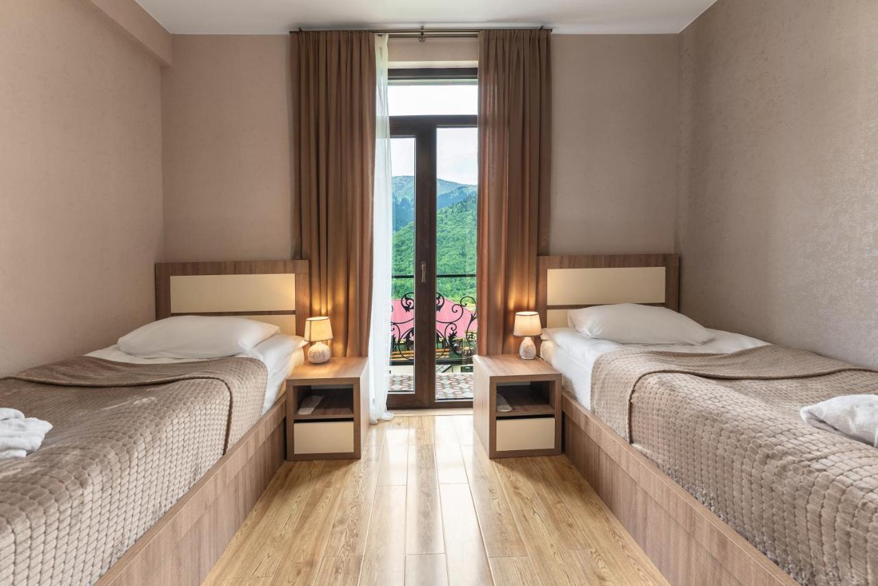 Panorama Ushba Hotel Mestia Eksteriør billede